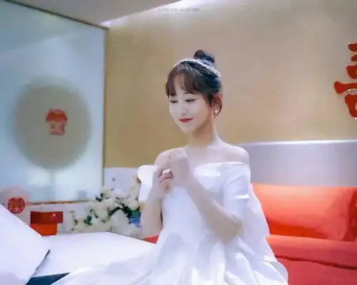杨紫客串胡一天新剧,和李现办婚礼,穿上婚纱太仙了