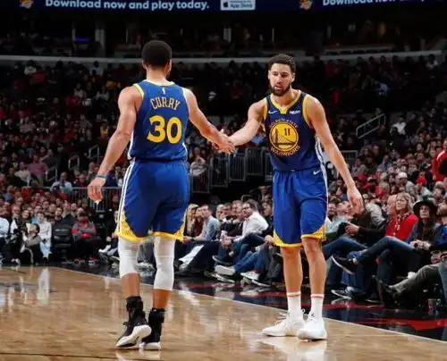 前勇士2冠功臣发话,痛批汤神库里毁了nba,网友讽刺回复扎心了