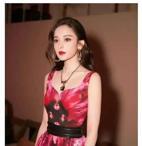 浓妆淡妆分不清你先看看你是什么脸型再来说