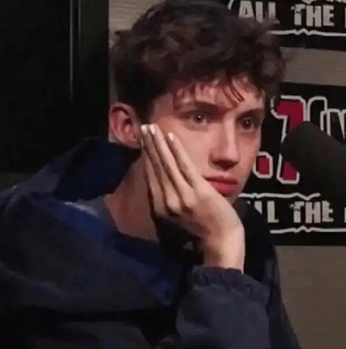 女生不管在什么年龄段,穿衣时也要记住3不要,不然又丑又老土