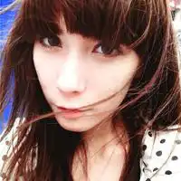 有没有,有头发挥动的女生头像哦