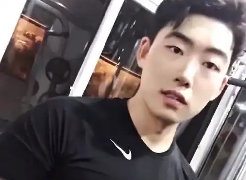 河南女子晒老公当爹前后对比照,韩系帅哥秒变油腻大叔,直呼可惜