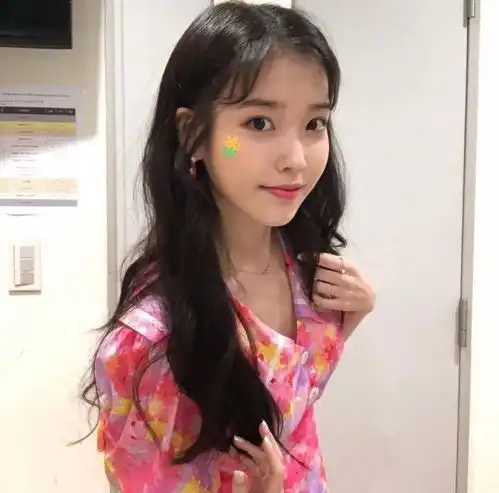 又纯又欲女生头像碎花裙系列