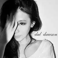 冷酷女生头像黑色系杨千