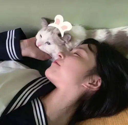 ins招桃花女头