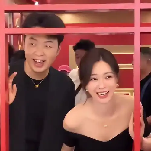 大瓜吴昕郑凯地下恋实锤被扒多次同游屡传绯闻,已见过双方父母