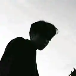 黑白男头像高冷真人灰色系列头像男