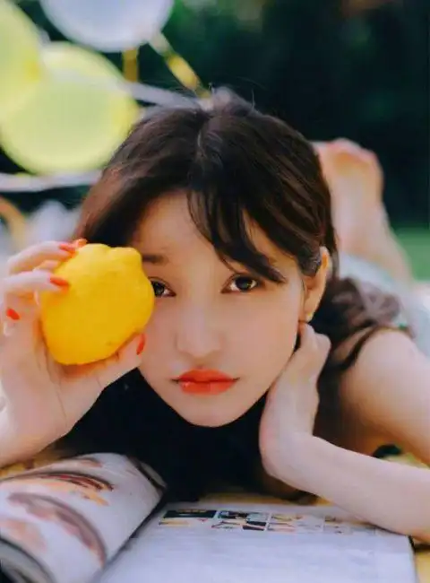 开小号评论自夸,和众女星微博互撕,这位姐姐只能得x