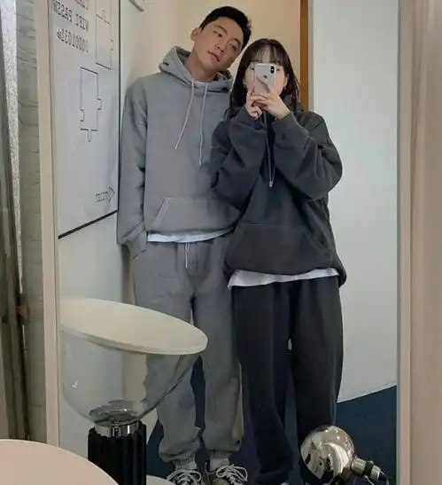 五一小长假不想随便穿这样穿情侣装简单高级,好看又有cp感