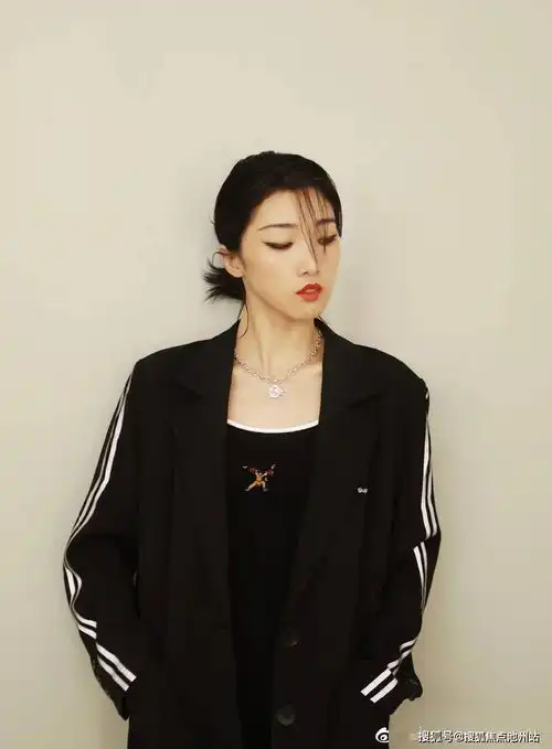 宋祖儿突然开窍虞书欣热衷少女粉时尚圈快被95后占领了吧