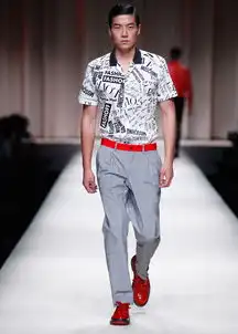 过去和现在上海的相遇莫斯奇诺moschino2014春夏男装于上海发布