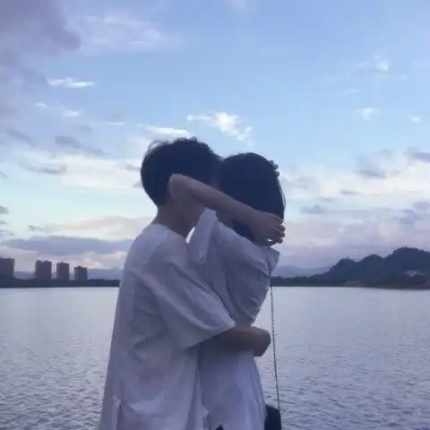 小两口头像挺有劲忍了甜宠lo娘,看到汉服单身也要换