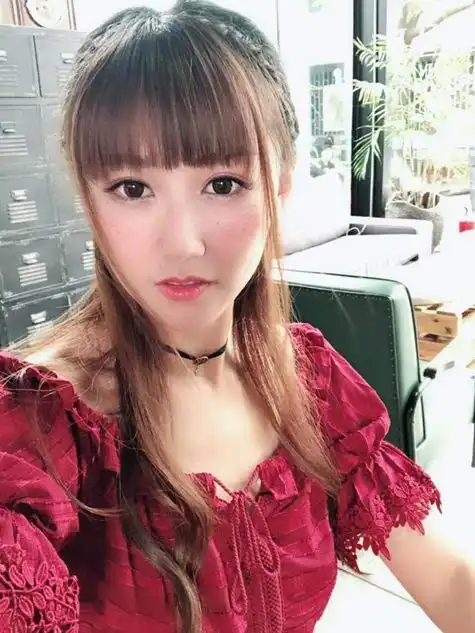 神探苍扒瓜冻龄阿姨小苍的禁欲系扮相,白衬衫也太犯规了吧