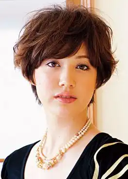 美发风格4种气质发型是成熟女性变得温柔的首选