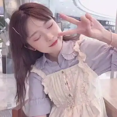 比心头像女生真人图片可爱女生比心手势头像