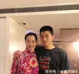 林依轮两儿子已高过了超模妻子,林依轮直呼一家四口我最丑