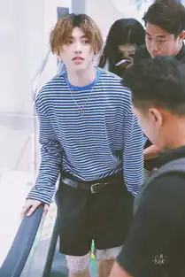 180707蔡徐坤首尔飞济南出发帅照抢先欣赏