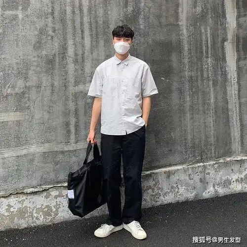 男生初秋怎么穿才帅气长裤搭配衬衫t恤,打造简约日系男友风