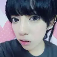 这个女的是谁啊啊啊