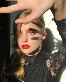 禁欲系头像女图文写真