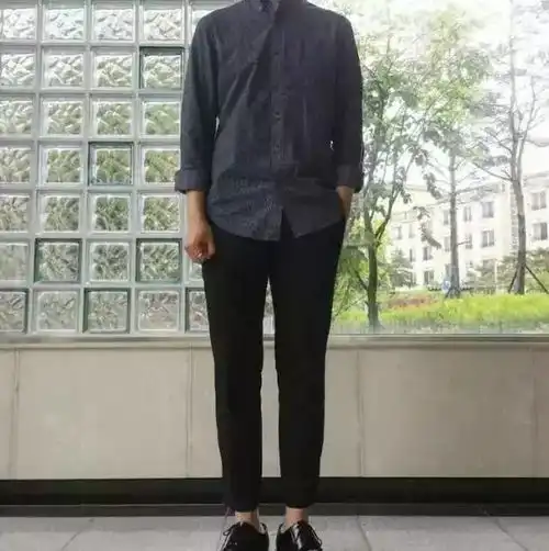 白色系干净头像男撩妹