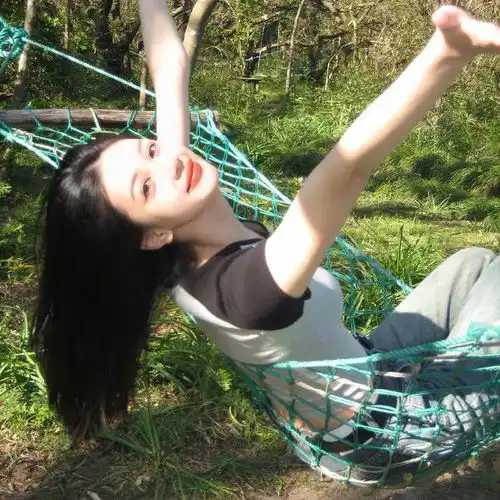 真人氛围感头像女生