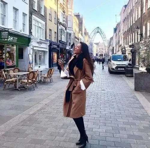 华裔美女黄达拉和未婚夫已生子,却被赶出家门,情敌是龅牙公主