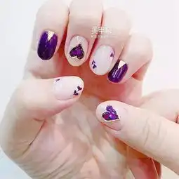 这些紫色系美甲,浪漫又梦幻