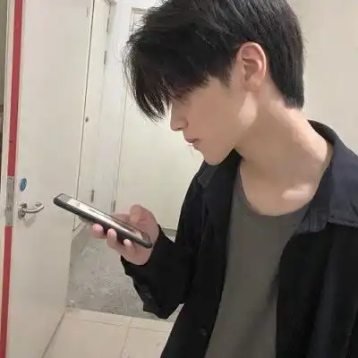 冷酷男神侧脸杀头像超帅私奔吗在太阳落山前