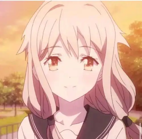 白色治愈系女生头像动漫