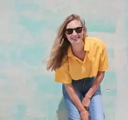 做个嫩黄色的元气女孩吧