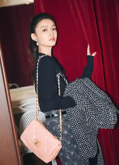 绿色系可爱女生头像宋祖