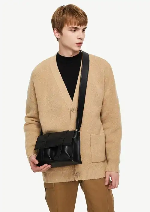 敲黑板张艺兴人畜无害的小绵羊穿搭风又来啦