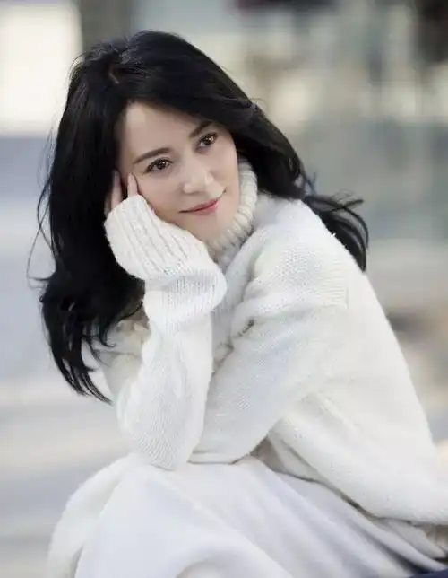 为什么杜鹃能美得这么高级除了一张禁欲脸还因为...