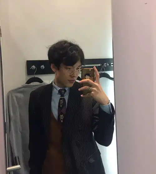 新年第一更沦为逼组帅比盘点相亲八卦贴我喜欢上组里一个男孩子