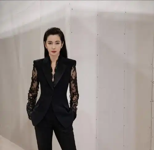 西装男生头像动漫系列李