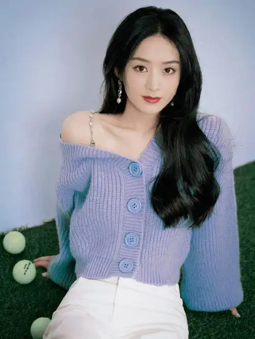 赵丽颖新造型彰显气质女神本色,说出自己初次演戏的感受,太紧张