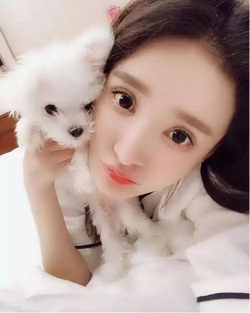 天生丽质却被质疑整容,老公出轨导致抑郁症,如今她改名佛系女孩