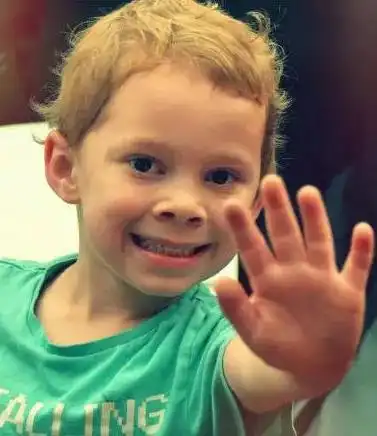 3年前,宁夏7岁女孩一笑成名,父母拒绝百万签约如今怎么样了