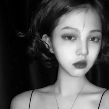 短发黑白女生头像,每一张都很美丽