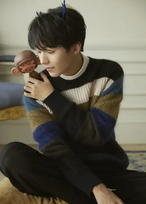 201224王俊凯蒙牛早餐奶见面会look释出冬日温暖男友上线咯