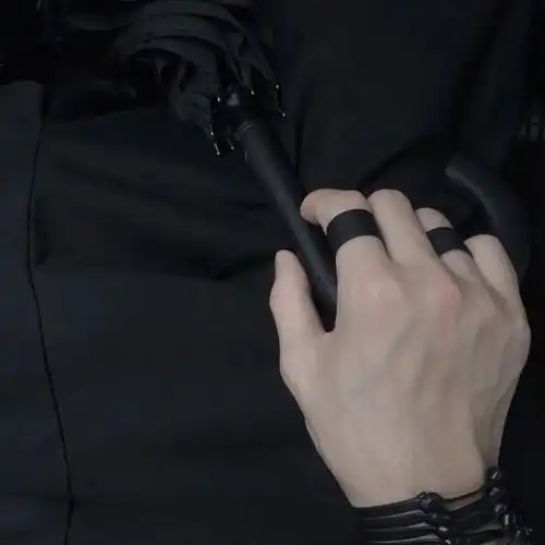 禁欲系男生头像动漫帅气