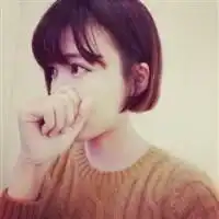 剪了短发忘了他i