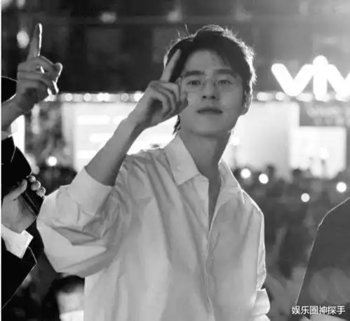 禁欲系男生头像动漫帅气