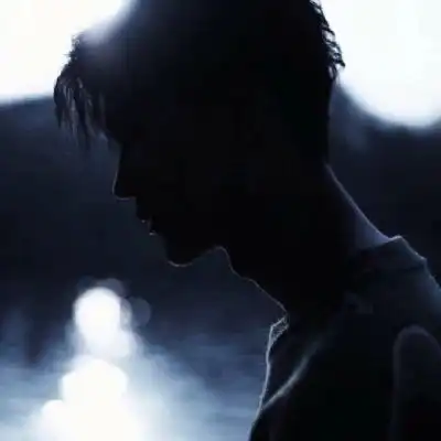 抑郁系头像男生真人抑郁