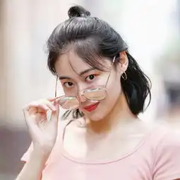 2019狐友校花范靓颖御姐外表少女心古筝十级选手可盐可甜