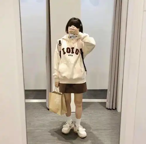 今秋韩系穿搭火了学会这3种穿搭模板,谁穿谁美