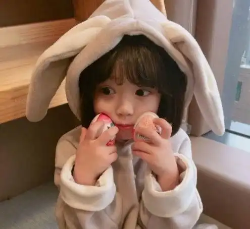 可爱小孩头像愿有人懂你低头不语,知你心酸委屈