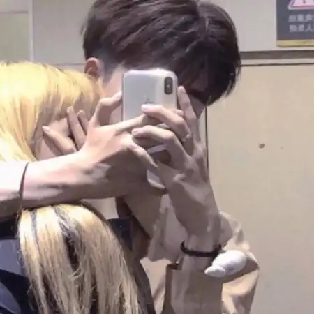 扣扣情侣头像你来我心里吧