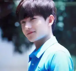 黑色禁欲系头像动漫杨洋